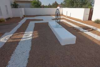 SCRYING CON DIOS (A) by Donna Huanca